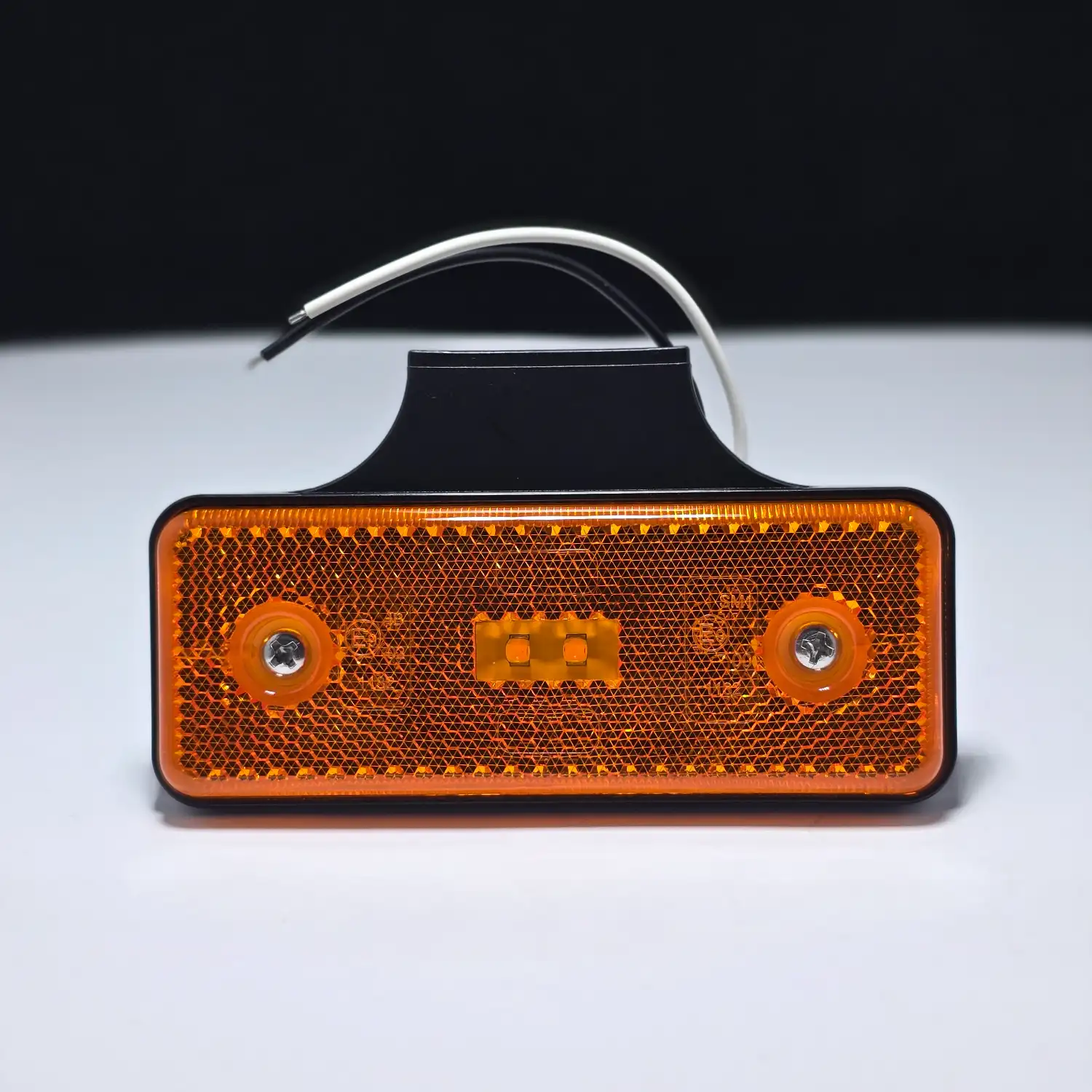 pozične led svetla,Pozičné a obrysové LED osvetlenie pre nákladné autá, autobusy, prívesy a návesy, Pozičné svetlá na prívesný vozík, svetla na dodavku trkator kombajn kamion naves prives vlečku vozík,