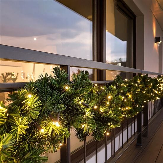Led vianočná girlanda s ihličím, 7m, 112x led, časovač, 230v, ip44 3 solight led vianočná girlanda s ihličím, 7m, 112x led, časovač, 230v, ip44