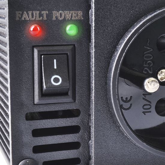 Invertor 12v, usb 500ma, kovový, čierny, 200w 5 solight invertor 12v, usb 500ma, kovový, čierny, max. zaťaženie: 200w