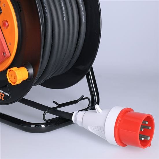 400v / 230v predlžovací kábel na bubne 25m neopren, ip44, 5x1,5mm2 4 solight predlžovací prívod na bubne, zásuvky 400v + 230v, 25m kábel guma neopren 5x1,5mm2, ip44