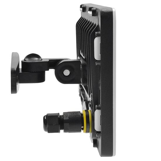 Led reflektor quick 30w, 2550lm, 4000k, ip65, čierny 5 solight led reflektor quick, 30w, 2550lm, 4000k, ip65, čierny